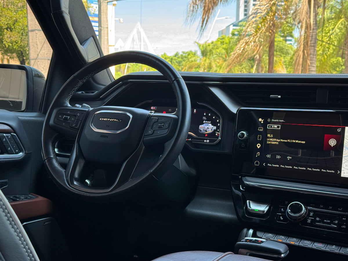 GMC Sierra Denali Ultimate 2024