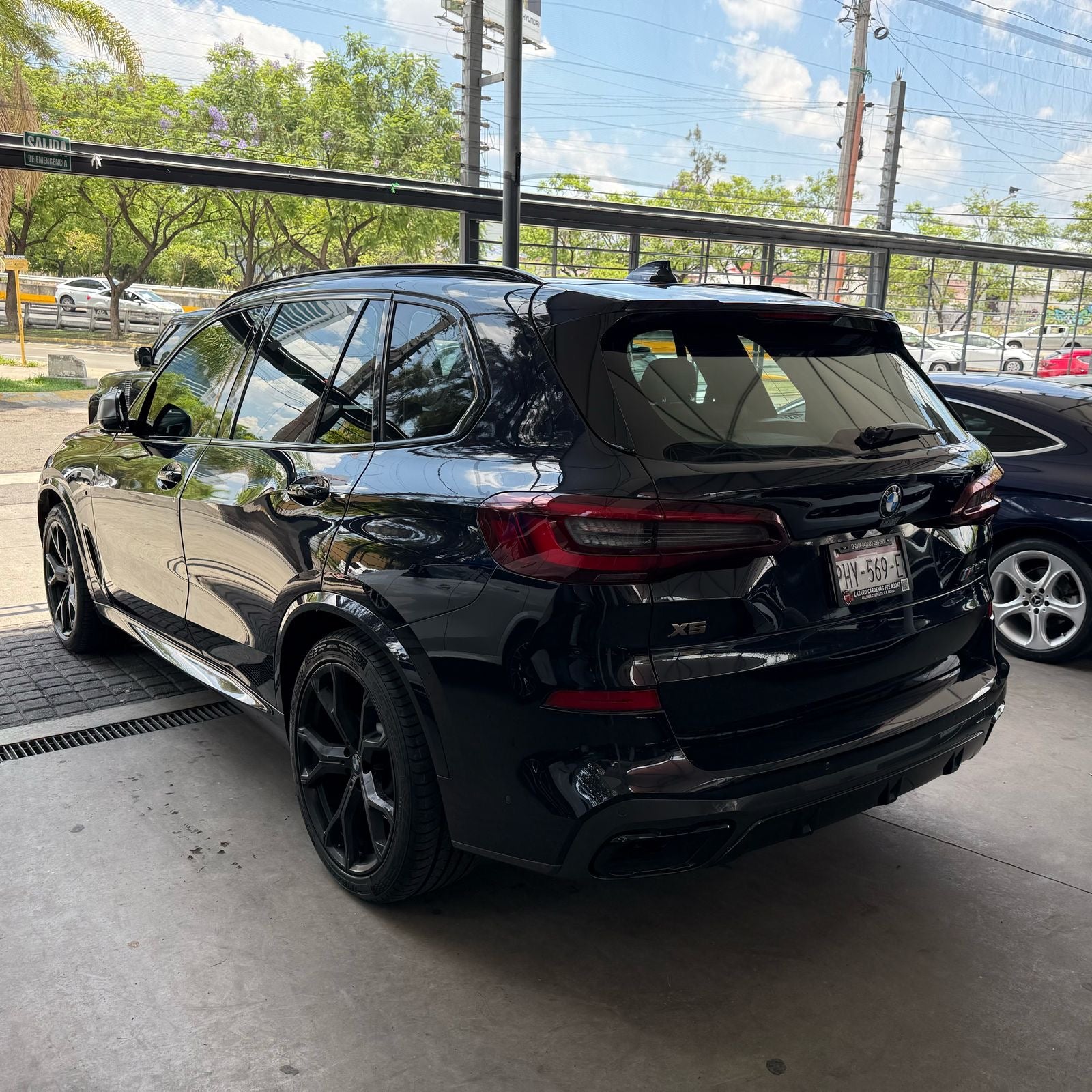 BMW X5 M50 2021