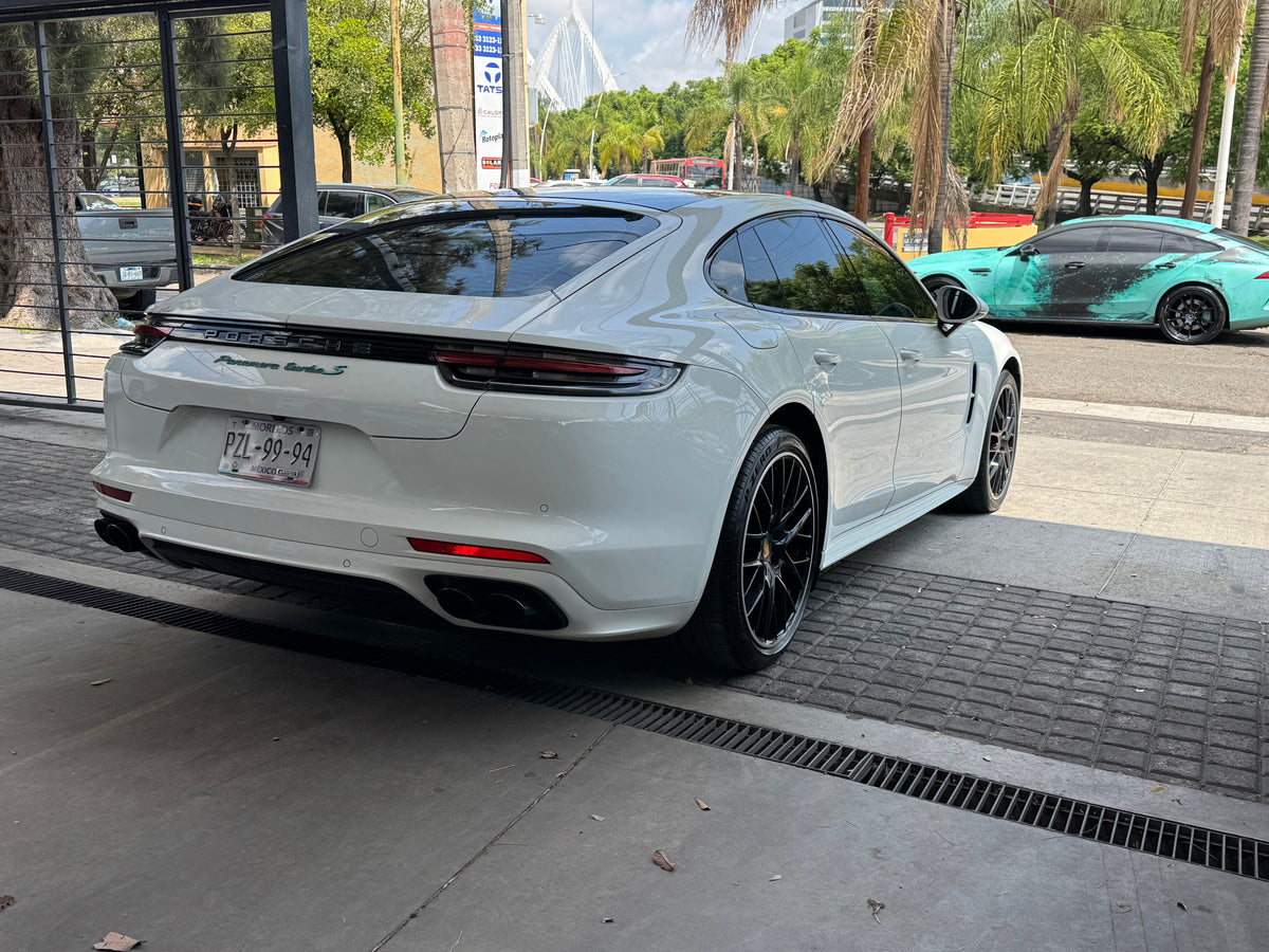 Porsche Panamera Hybrid 2017