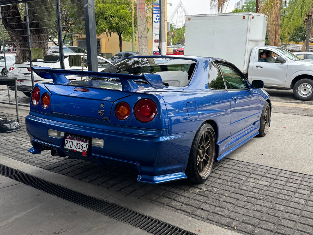 Nissan Skyline GT-R R34 2000