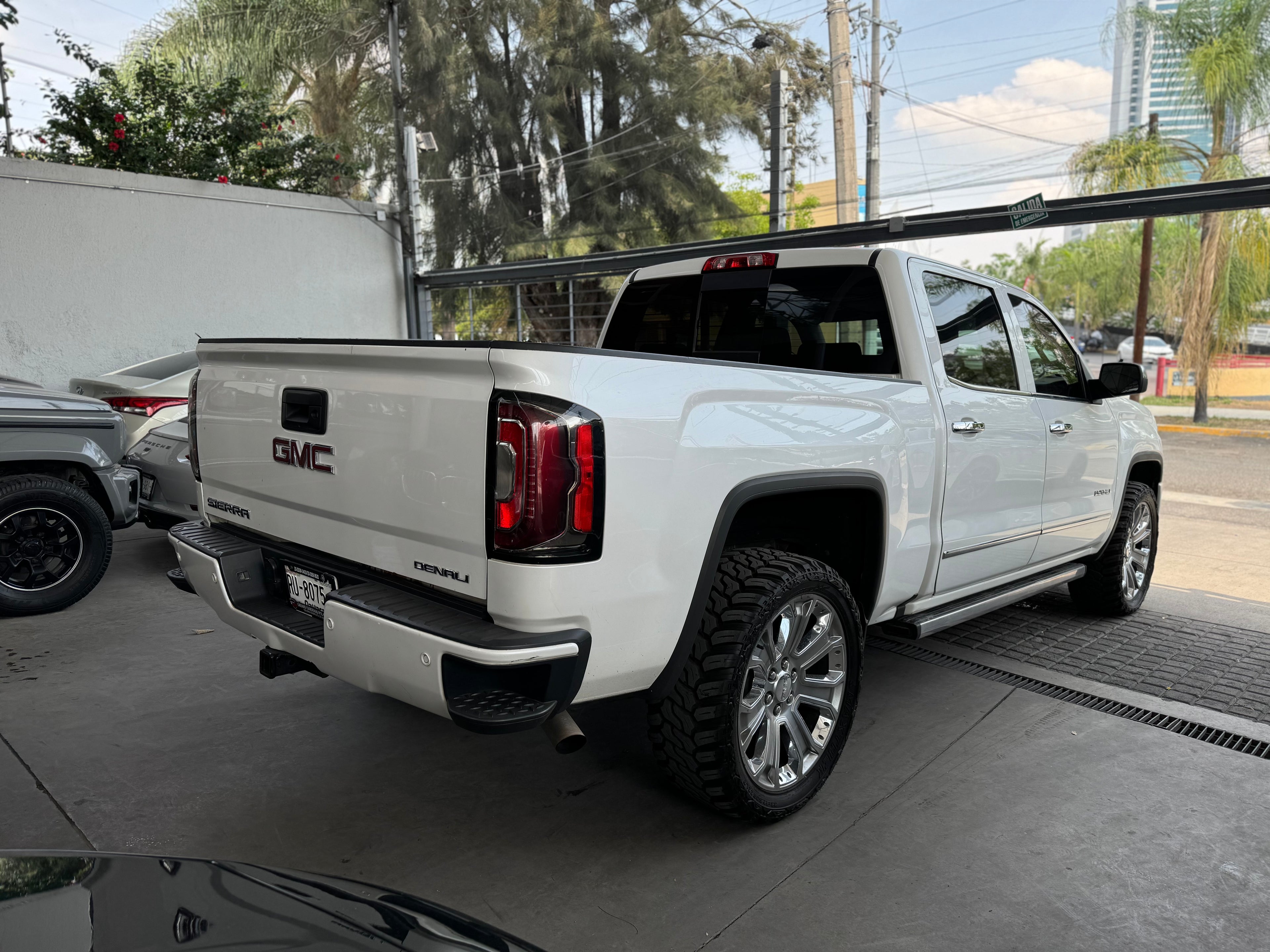 GMC Sierra Denali 2017