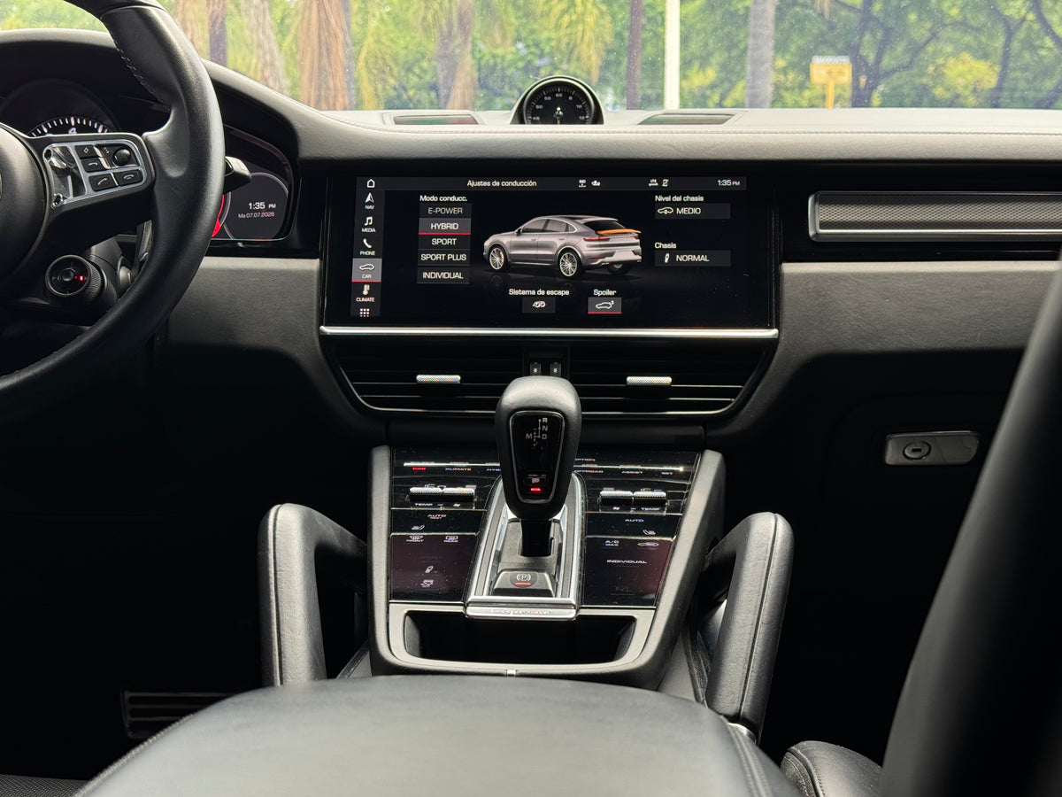 Porsche Cayenne turbo s 2020