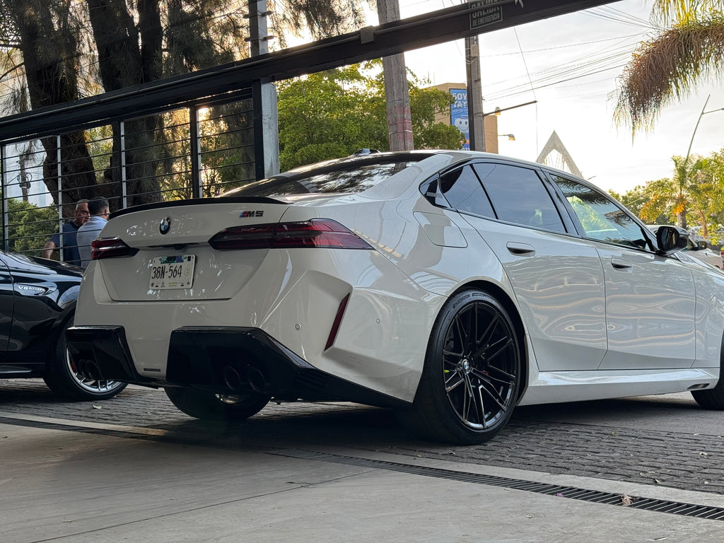 BMW M5 competición 2025