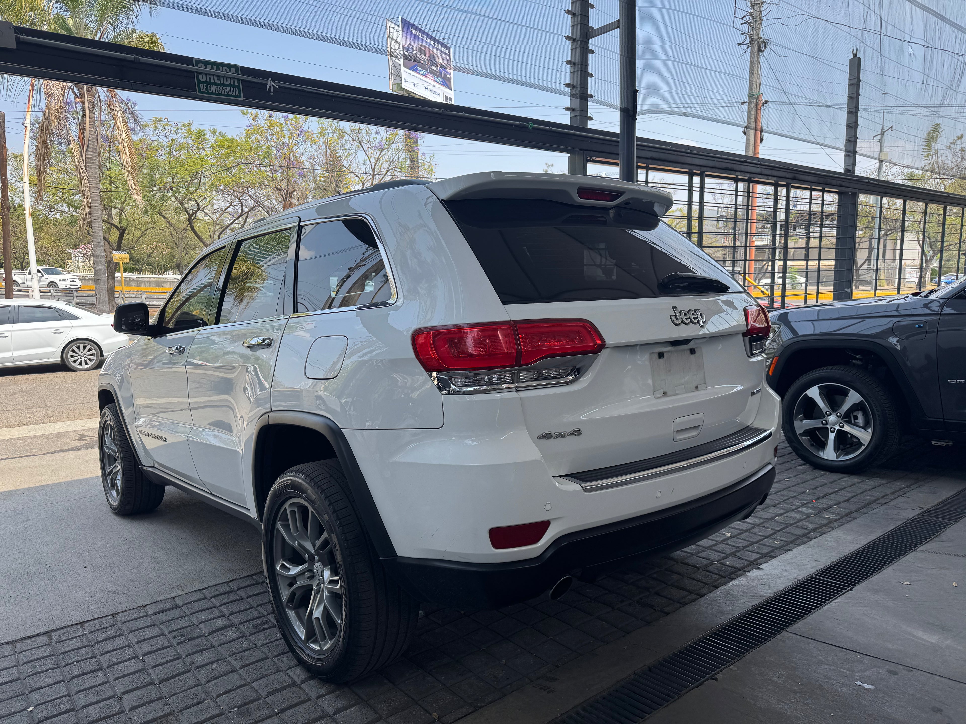 Jeep Grand Cherokee V8 2017