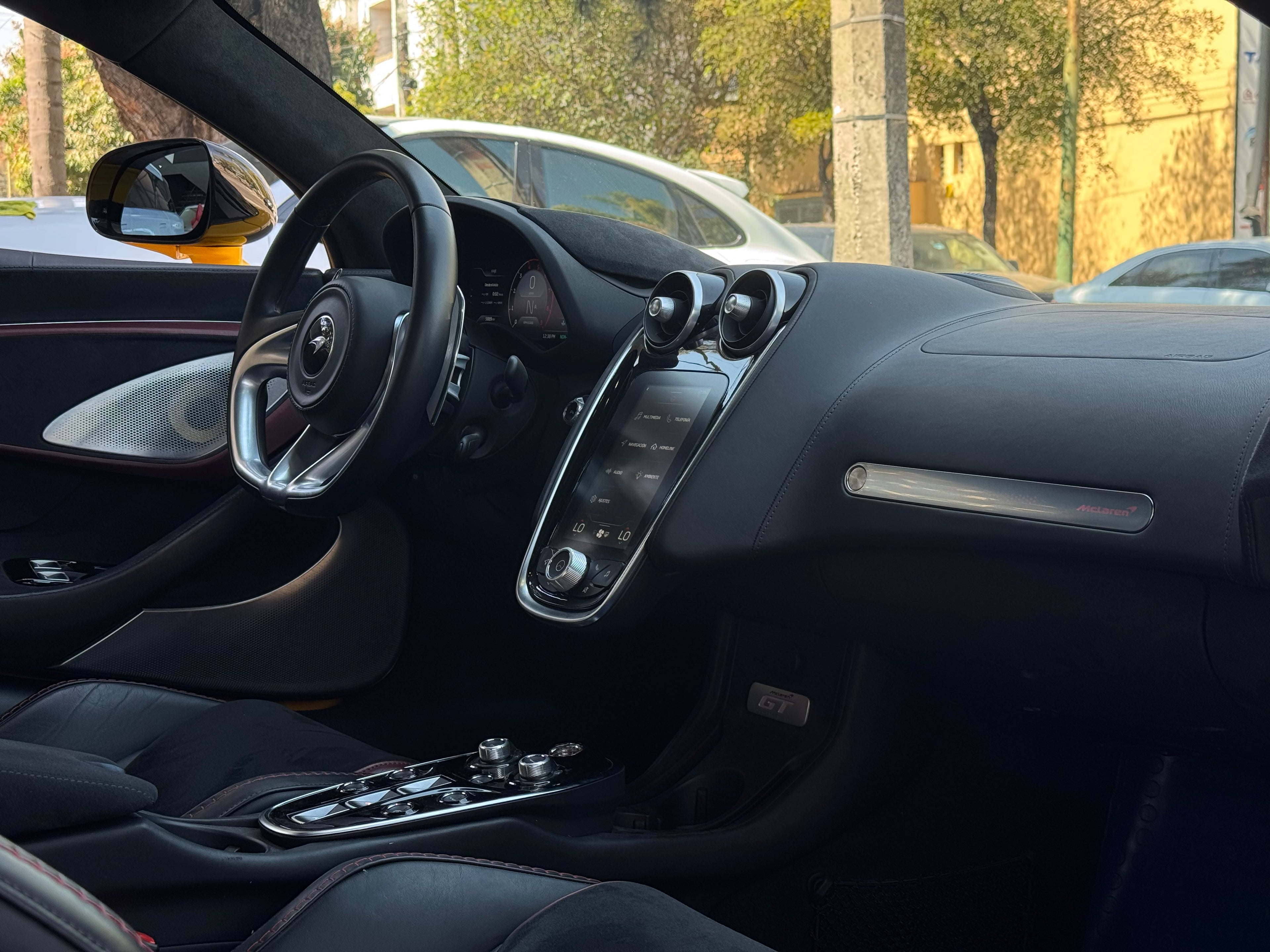 McLaren GT 2022
