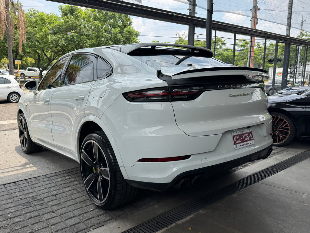 Porsche Cayenne turbo s 2020