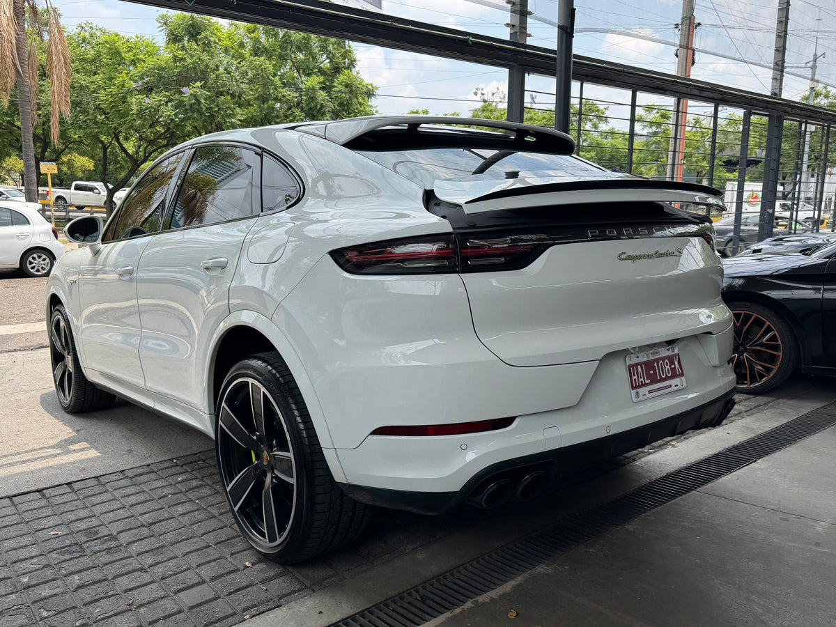 Porsche Cayenne turbo s 2020