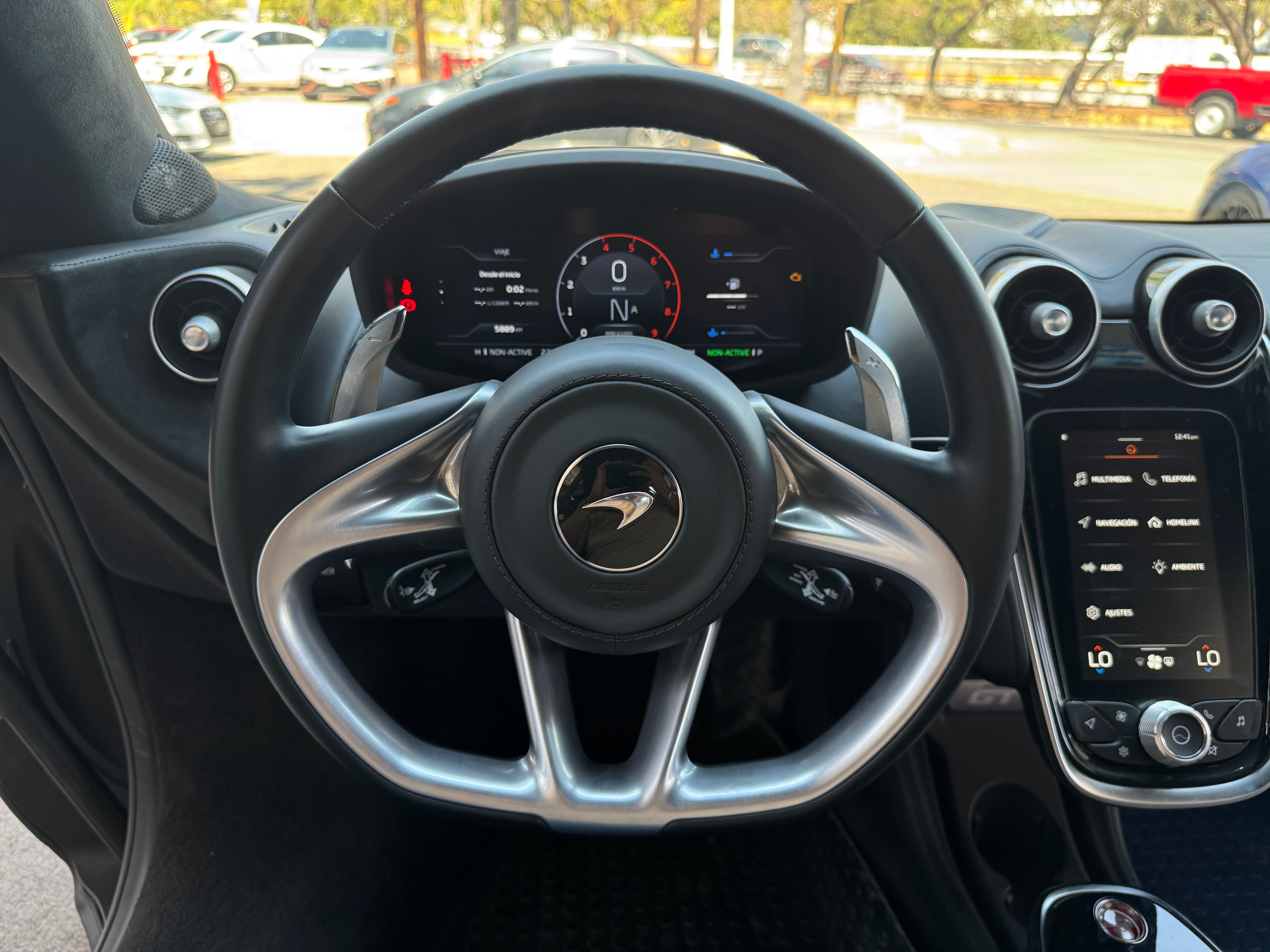 McLaren GT 2022
