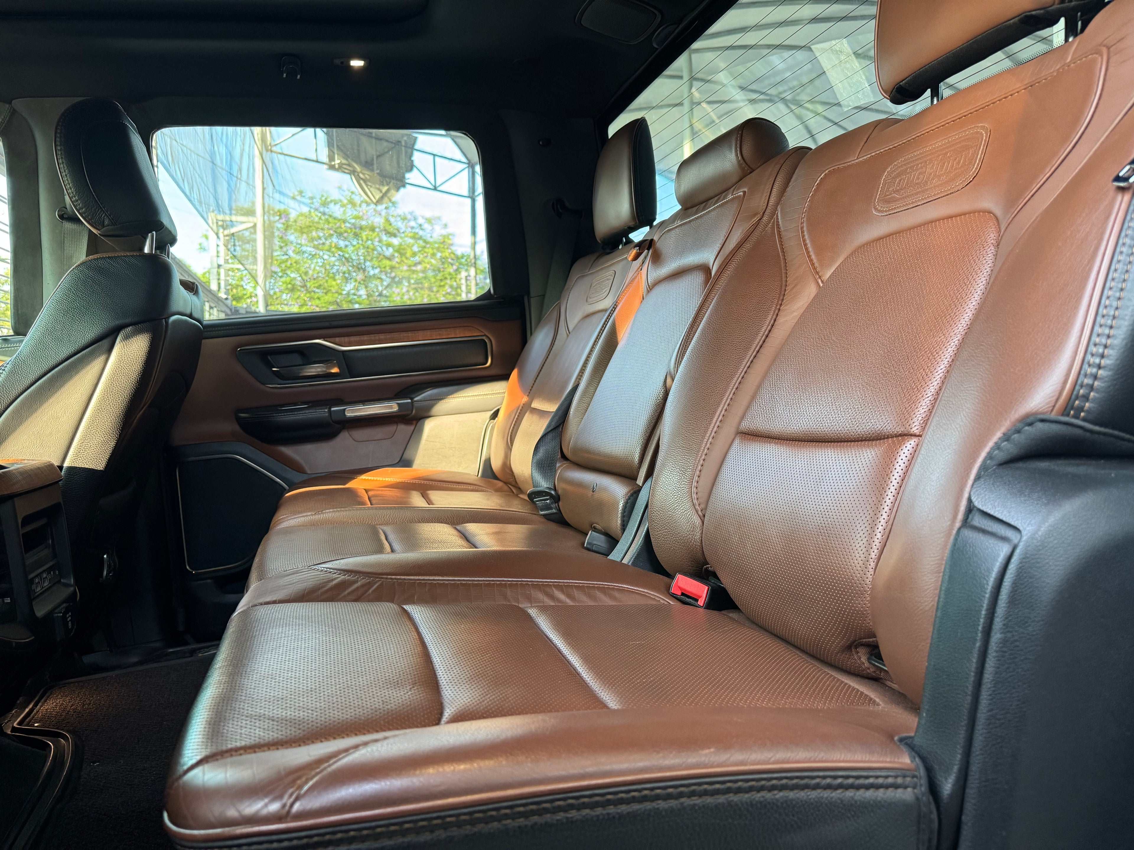 RAM 1500 longhorn 2022 blindaje 5