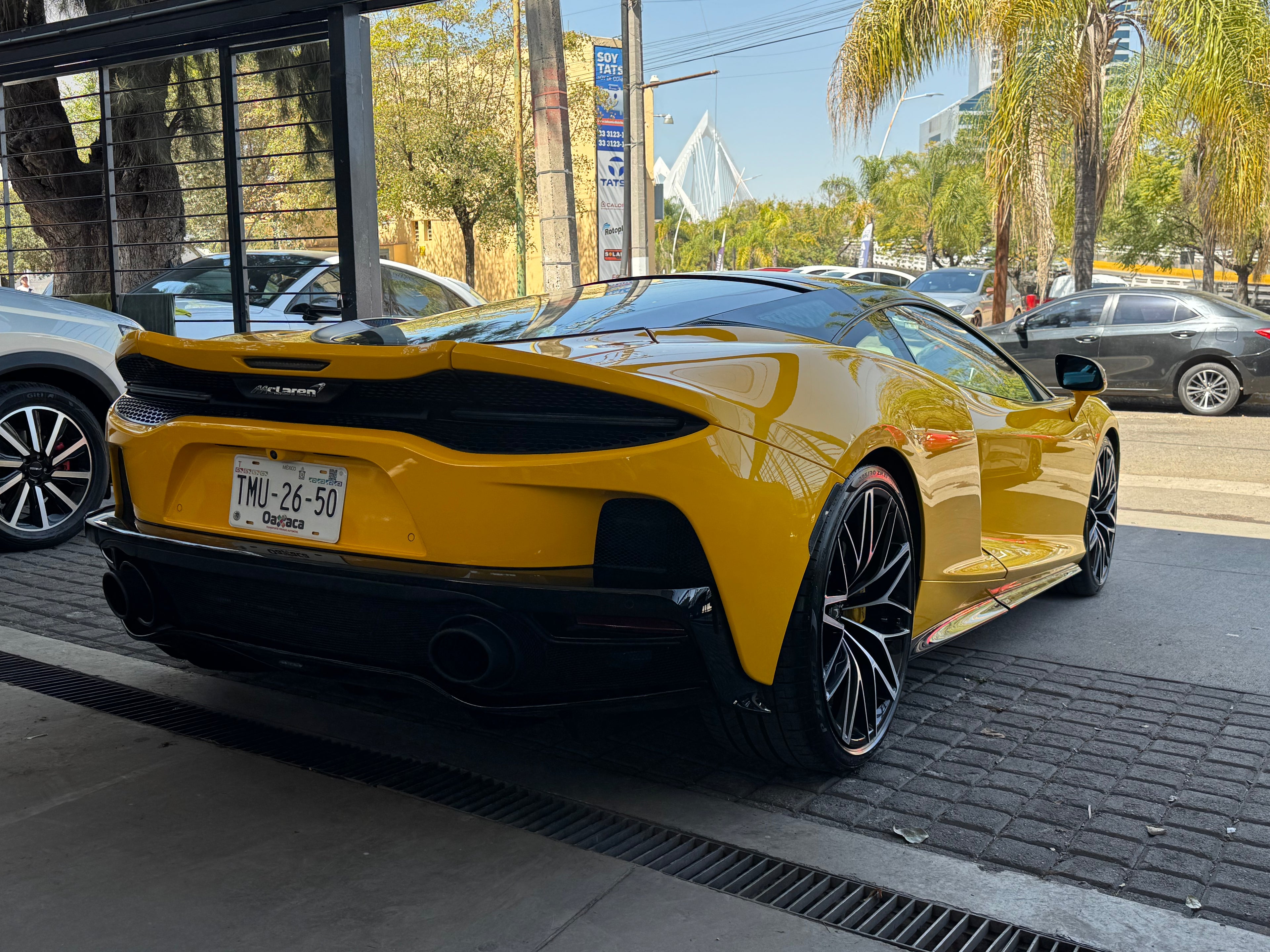 McLaren GT 2022