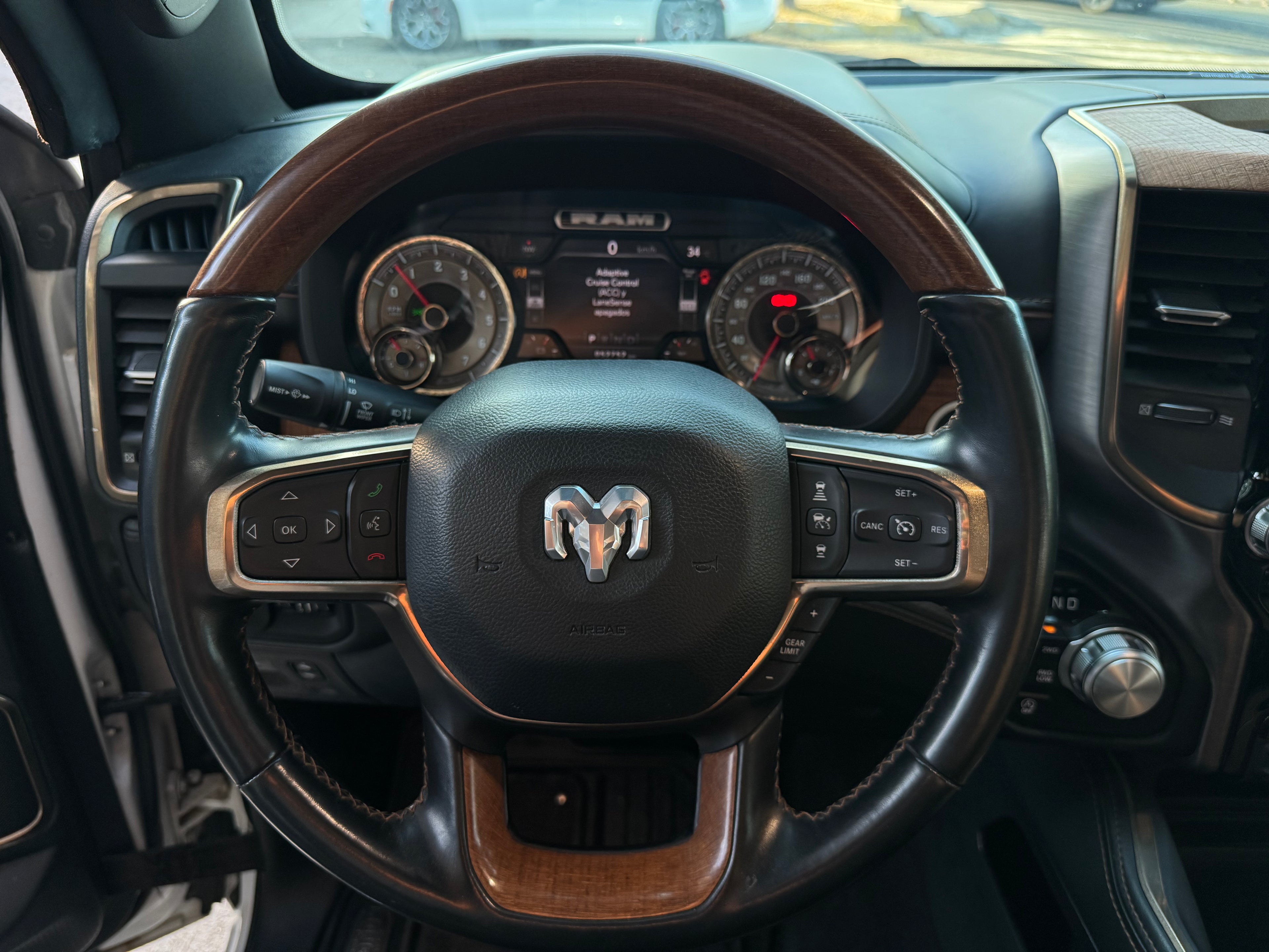 RAM 1500 longhorn 2022 blindaje 5