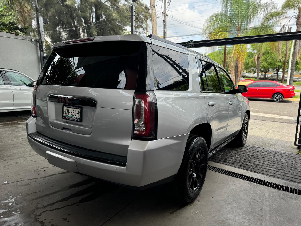 GMC Yukon Denali 2015