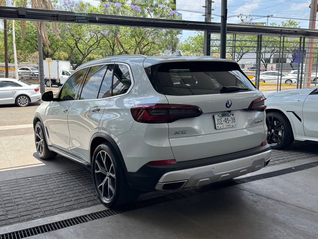 BMW X5 2021 x40i