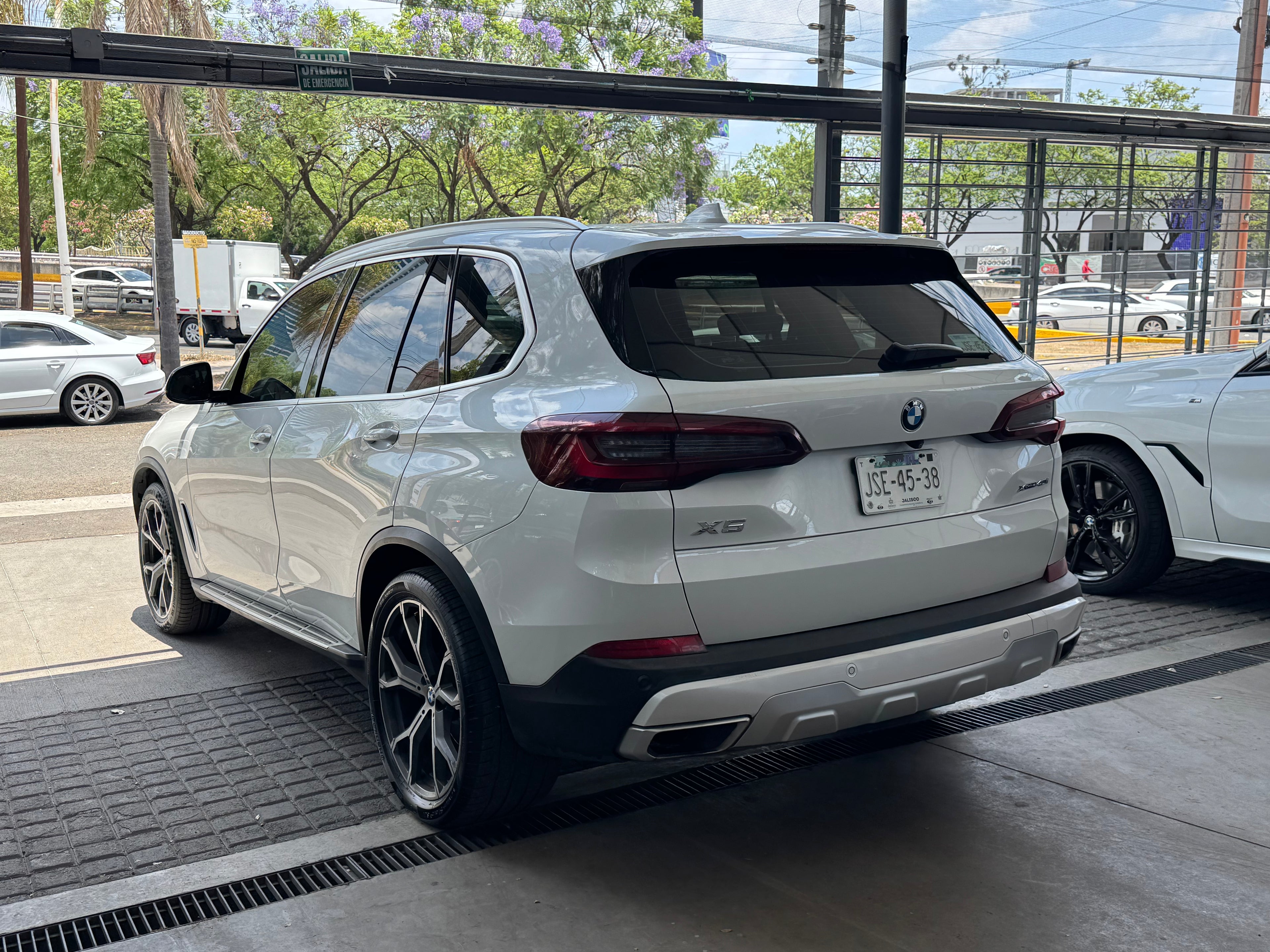 BMW X5 2021 x40i