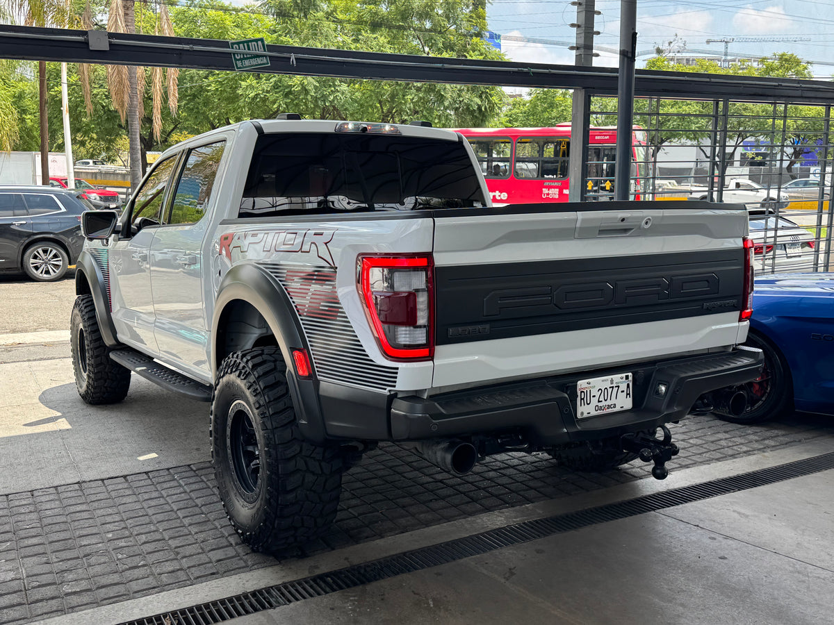 Ford Lobo Raptor 2022