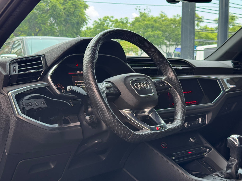 Audi RSQ3 2022