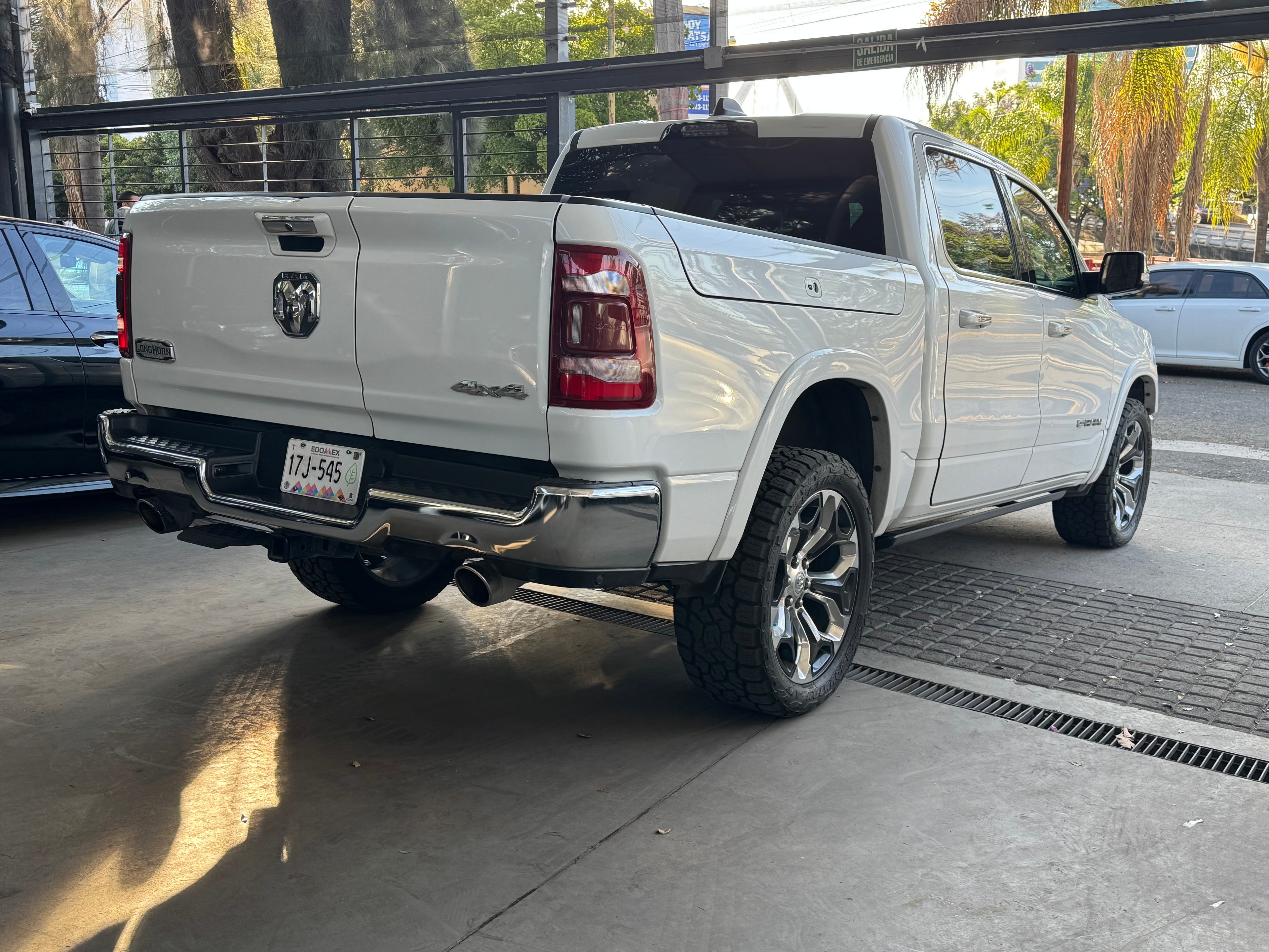 RAM 1500 longhorn 2022 blindaje 5