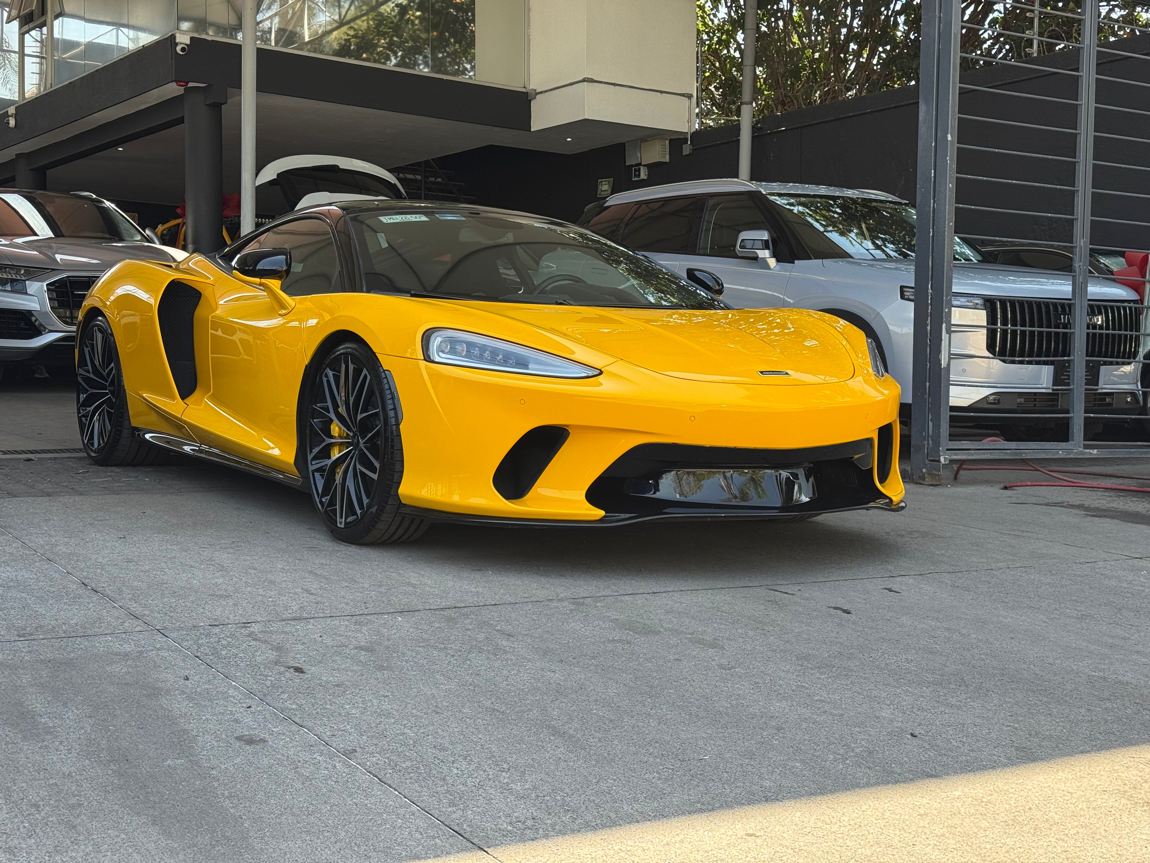 McLaren GT 2022