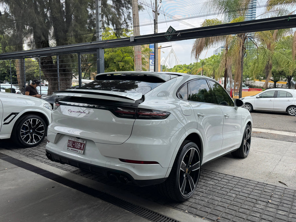 Porsche Cayenne turbo s 2020
