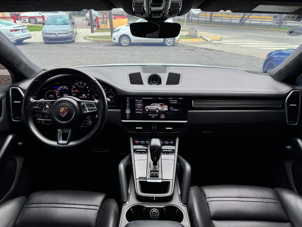 Porsche Cayenne turbo s 2020