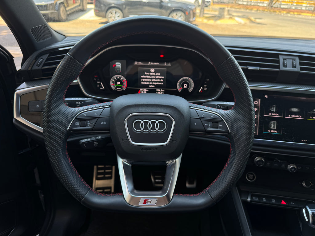 Audi Q3 S line 2024